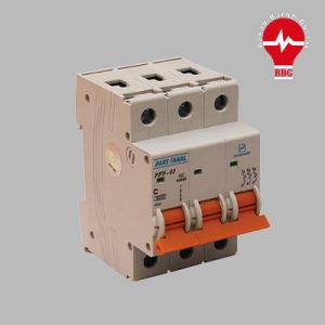 کلید مینیاتوری پارس فانال 3 پل 4 آمپر 6 کیلو آمپر PFN-63-C4